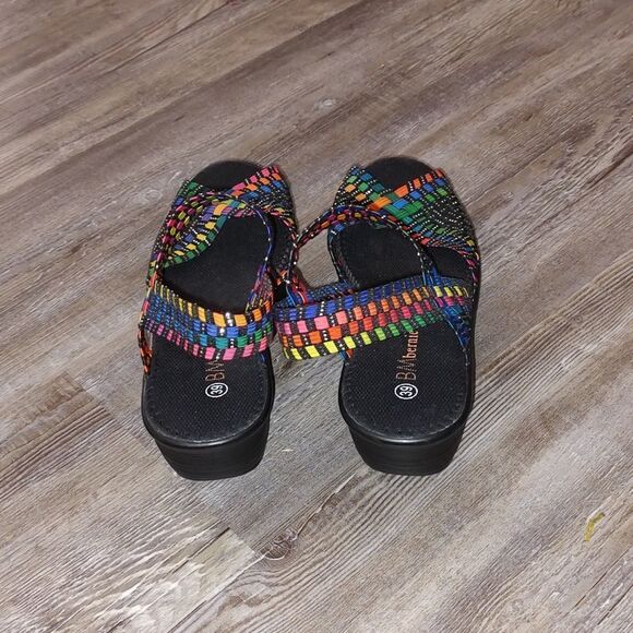 Women's Bernie Mev Fame Slip-On Platform Wedges Sz 7 ( 38) - Picture 4 of 7